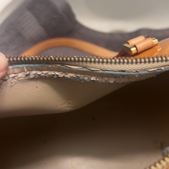 Louis Vuitton yellow monogram vernis in excellent used condition - Picture 4 of 9